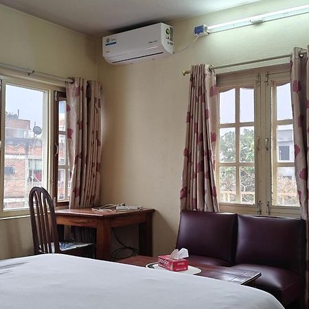 Rooftop Studio And 2Bhk Apartments In Kathmandu'S Most Happening Place Bagian luar foto