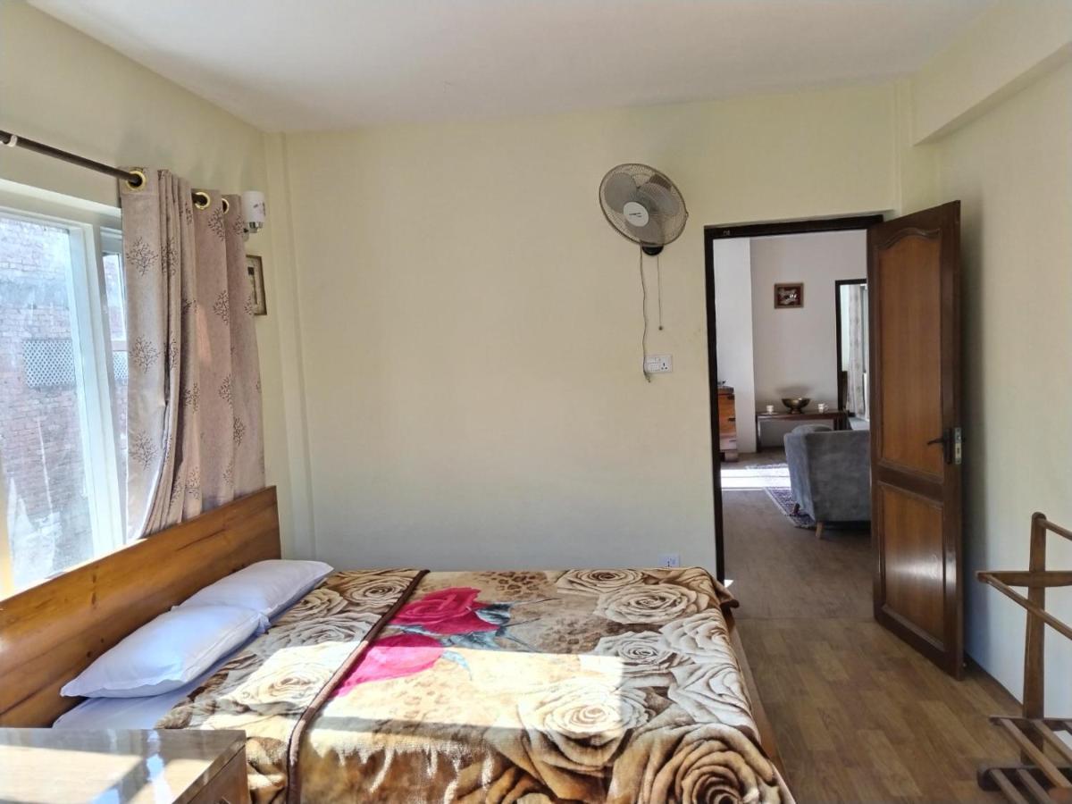 Rooftop Studio And 2Bhk Apartments In Kathmandu'S Most Happening Place Bagian luar foto