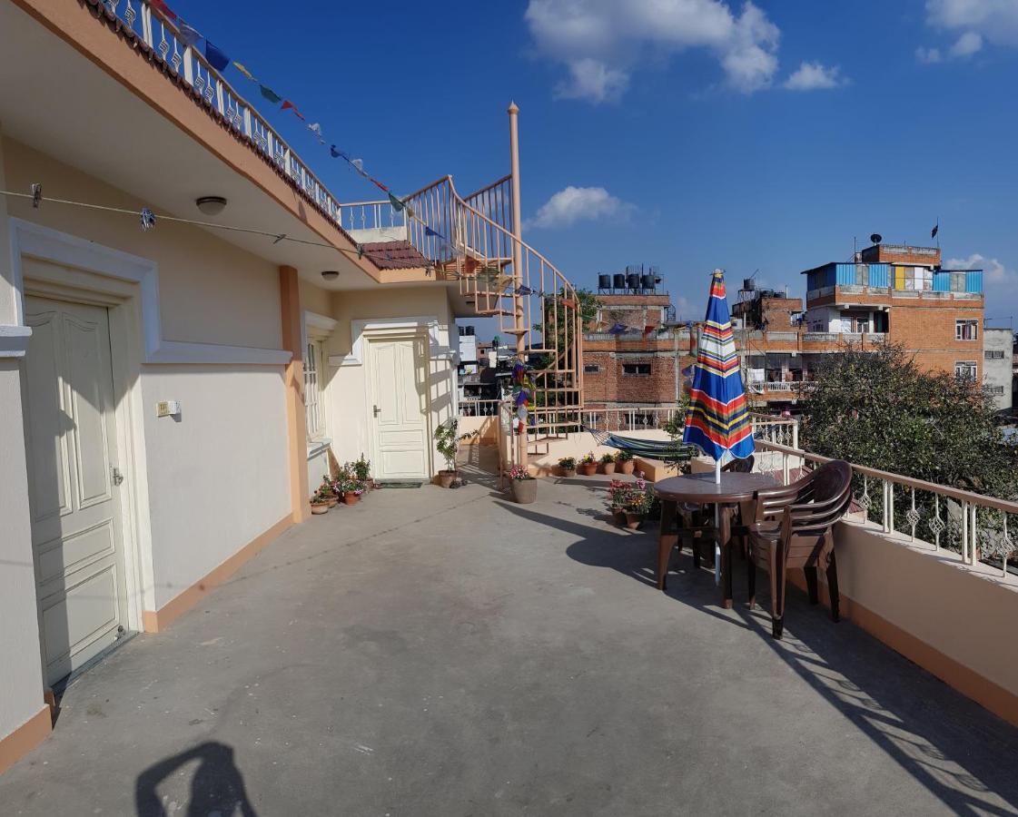Rooftop Studio And 2Bhk Apartments In Kathmandu'S Most Happening Place Bagian luar foto