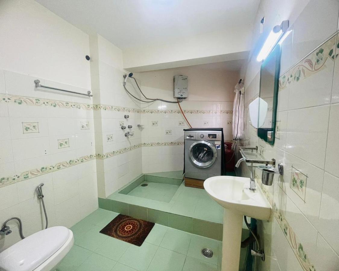 Rooftop Studio And 2Bhk Apartments In Kathmandu'S Most Happening Place Bagian luar foto